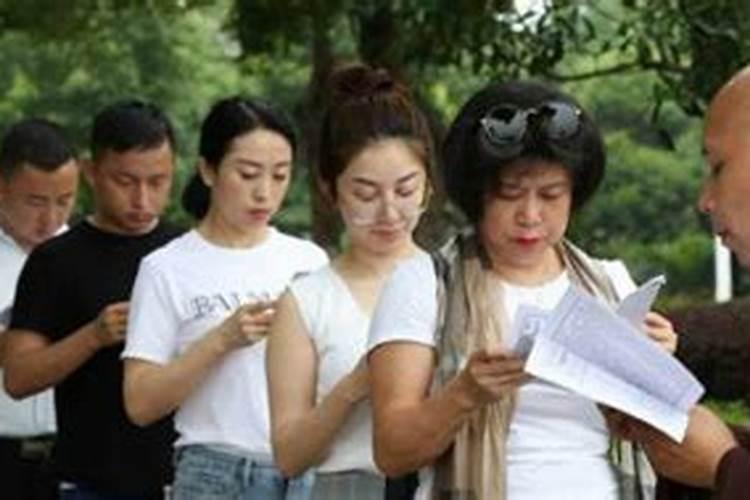 属鸡的和属鸡的人结婚好吗女人会幸福吗知乎