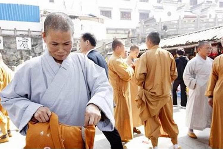 犯太岁和害太岁哪个比较严重些呀