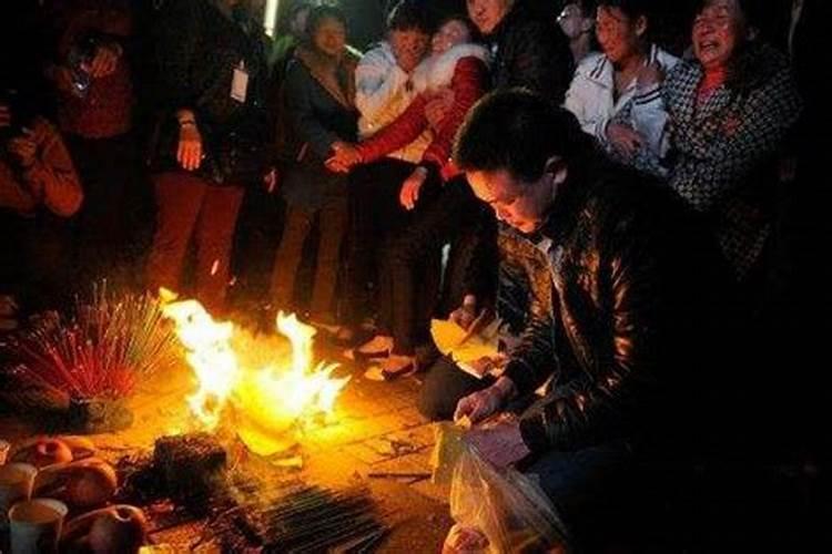 寺庙祭奠亲人烧什么讲究