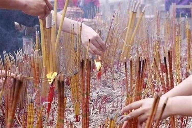 祭祀亲人上香讲究什么