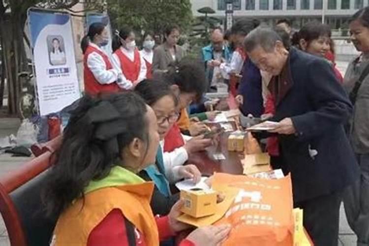 属虎今年多大岁数啊女孩子