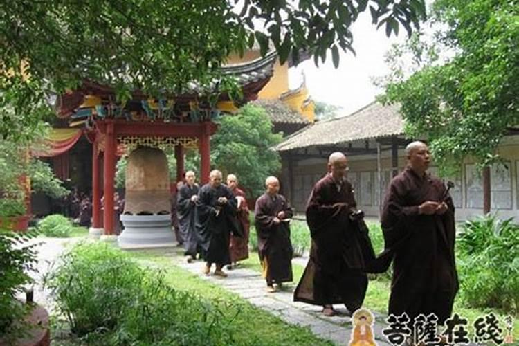 寺院禅七期间的法事：神秘与现实的交融